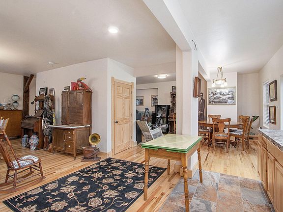 5th image of 115 N Gremps St