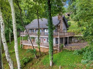 1297 Wipprecht Dr, Spruce Pine, NC 28777