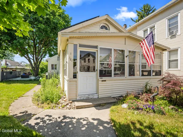 781 4th Avenue, Troy, NY 12182