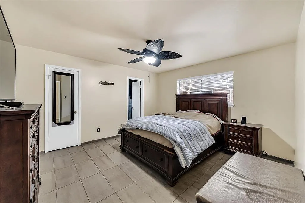 3 bed, 2.0 bath, 1500 sqft, $2,100 — Photo 4
