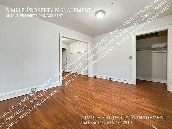 5th image of 443 S Division Ave #B