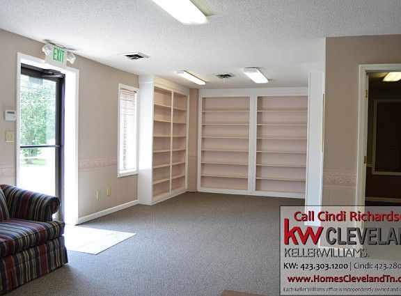 5th image of 2260 Candies Ln NW
