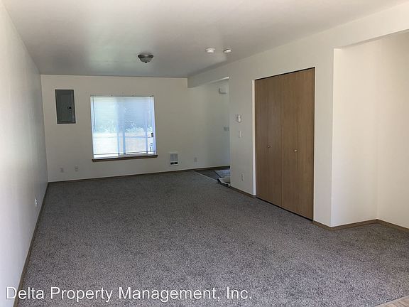 4th image of 8202 161st Ave NE #A