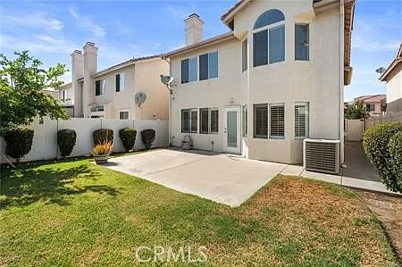 572 E Stephanie Dr — Photo 3