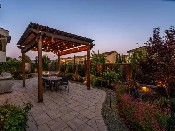 349 Vinterra Court, Napa, CA 94559