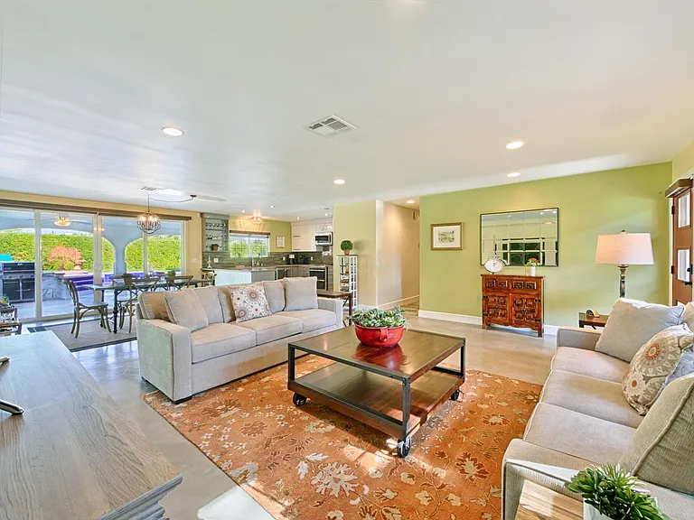 72248 Desert Dr — Photo 13