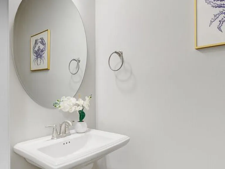 176 Midtown Ave — Photo 28