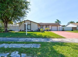 13238 SW 86th Ln, Miami, FL 33183