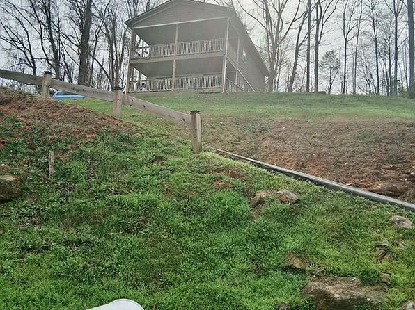 7466 Watershed Rd, Morganton, NC 28655