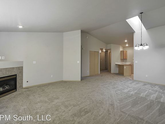 4th image of 12108 117th Avenue Ct E