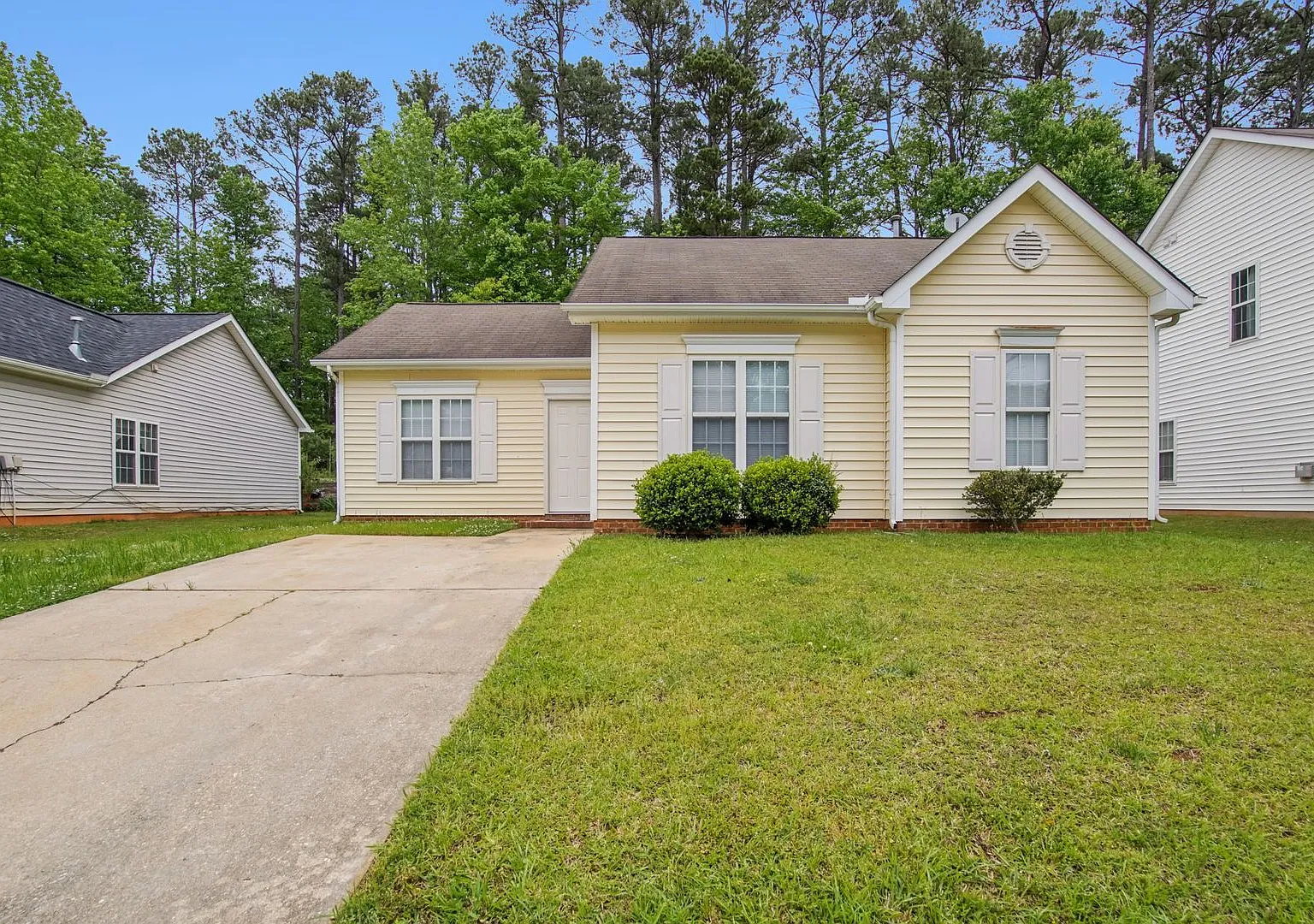 3 Bedroom single family home in Raleigh — Photo 1