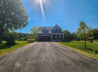 1 Edgewater Dr, Brentwood, NH 03833