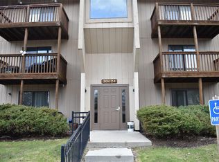 30024 W Twelve Mile Rd UNIT 16, Farmington, MI 48334