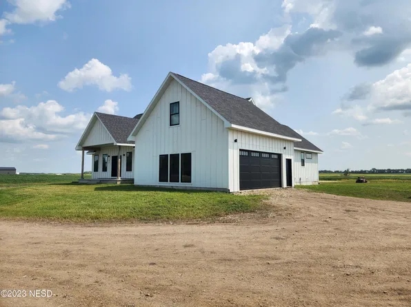 105 7th Ave W, Bryant, SD 57221