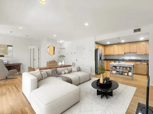 77 Jefferson Street image 3 of 28