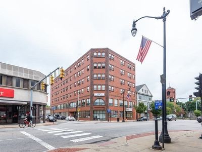 24 Park St #4F, Attleboro, MA, 02703