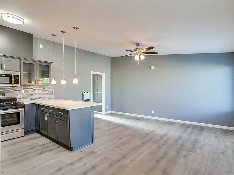 3528 W Adams Blvd — Photo 32