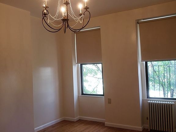 4th image of 18-12 Astoria Blvd #4F