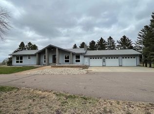 38506 128th St, Aberdeen, SD 57401