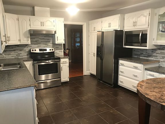 4th image of 1242 Crutchfield St
