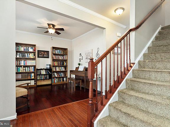 3rd image of 115 Matchbox Ct