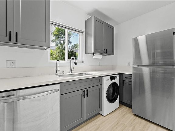 5th image of 3761 Jasmine Ave #21