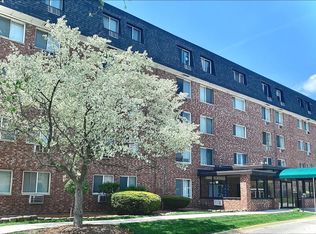 Bartlett Court Apartments, Streamwood, IL 60107