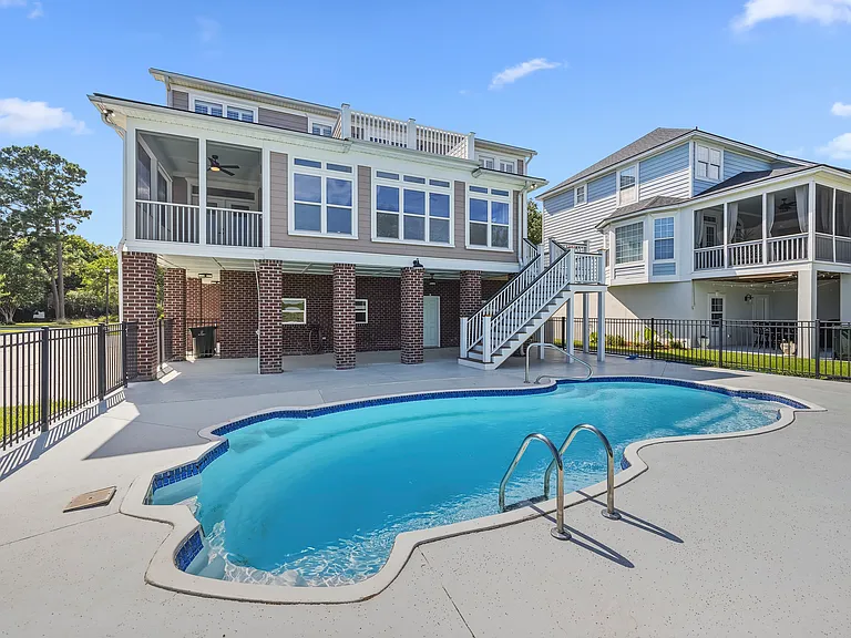 1733 Indigo Island Dr — Photo 58