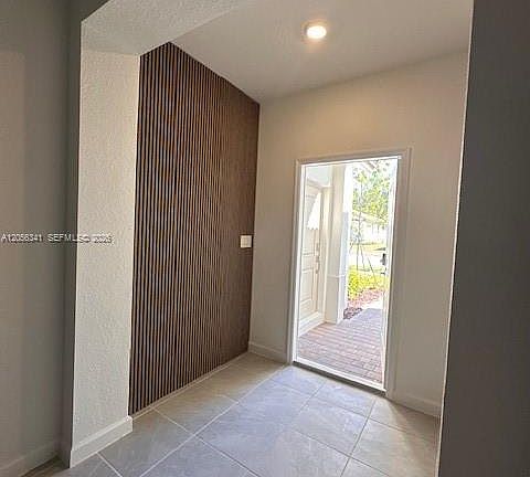 5th image of 2261 SE 31st Ave
