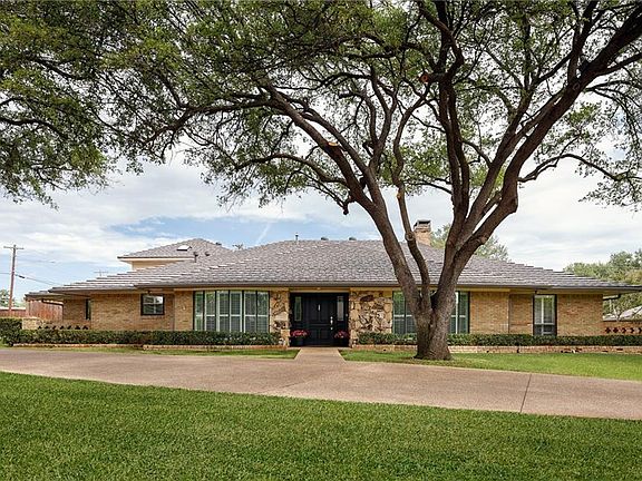4th image of 3805 Shady Hill Dr