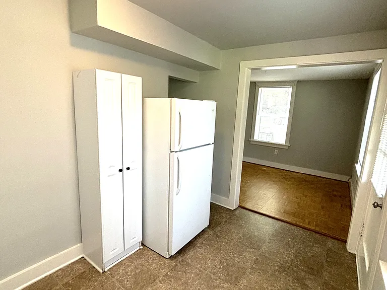 369 Sterling St NE — Photo 7