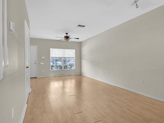 5th image of 1338 Standridge Dr