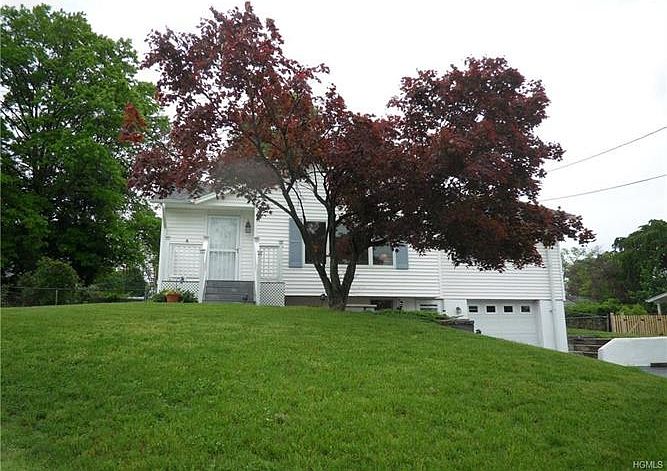 1st image of 17 Cresthaven Dr