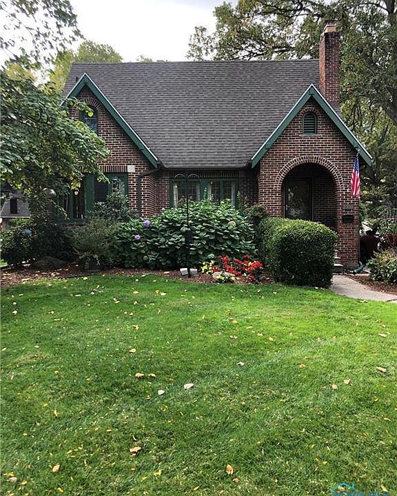 1st image of 2331 Grantwood Dr