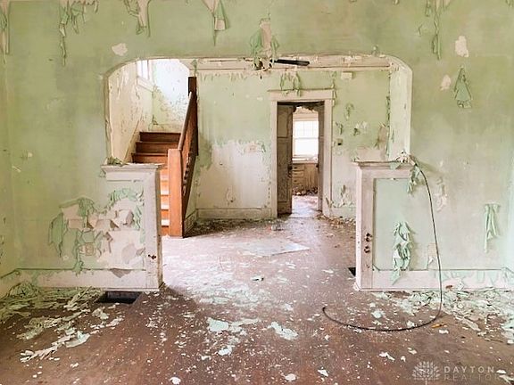 5th image of 1861 Emerson Ave #1859