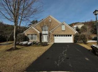 3801 Parkway Place Dr, Roanoke, VA 24018