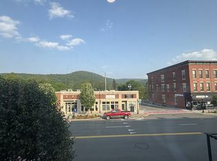 274 1/2 Main St APT 3-N, Great Barrington, MA 01230