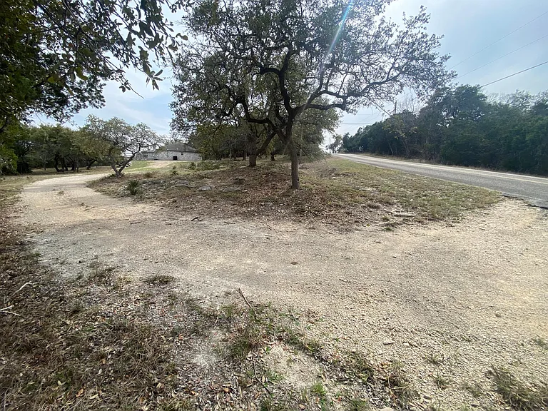 576 Gallagher Dr — Photo 17