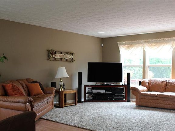 2nd image of 2551 Pippin Ct