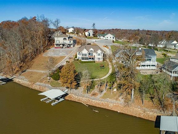 3rd image of 249 Sun Hill Cir