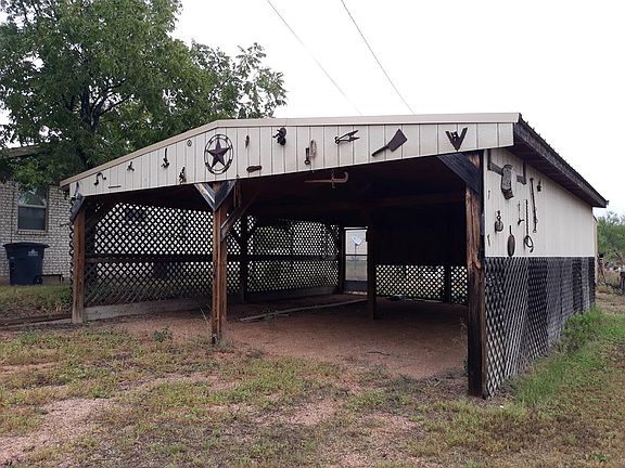 4th image of 610 Brazos Ave
