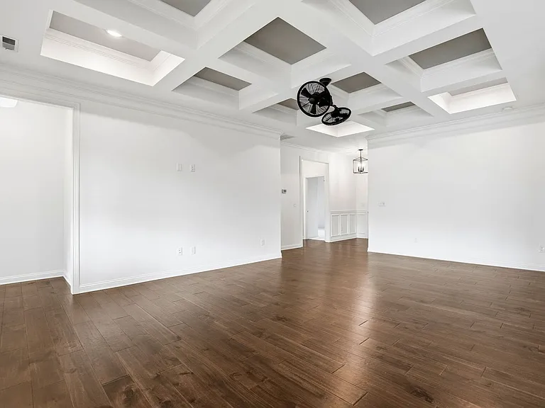 2035 Prestwick Pl — Photo 15