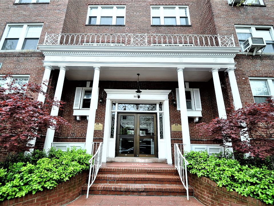 1st image of 11114 76th Ave APT 306