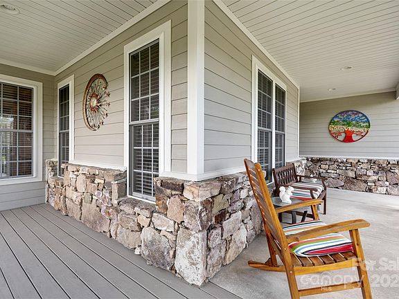 5th image of 245 Whistlewood Ln