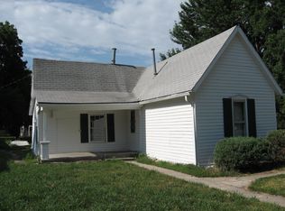 201 E 2nd St, Chapman, KS 67431