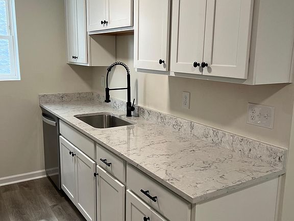2nd image of 7 Cypress St #7A