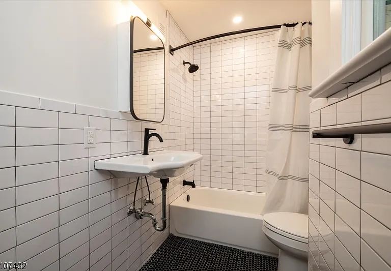 157 Forest St #1 — Photo 5