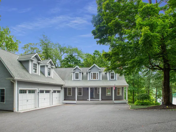 23 Pond Road, Ridgefield, CT 06877