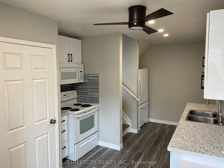 238 Burnside Dr — Photo 8