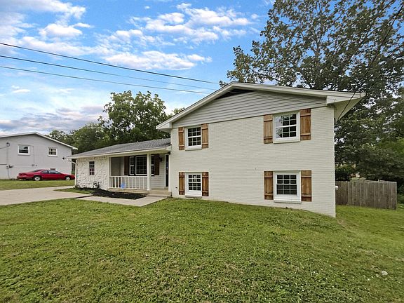 2nd image of 136 Luna Ln